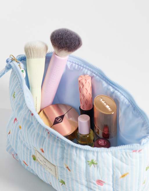 The Flat Lay Co. - Essentials - Make-uptasje - Playa , 2 van 3