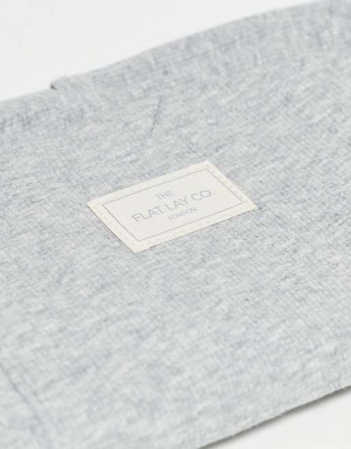 The Flat Lay Co. - Plat make-up tasje met trekkoord in grijs, 2 van 3