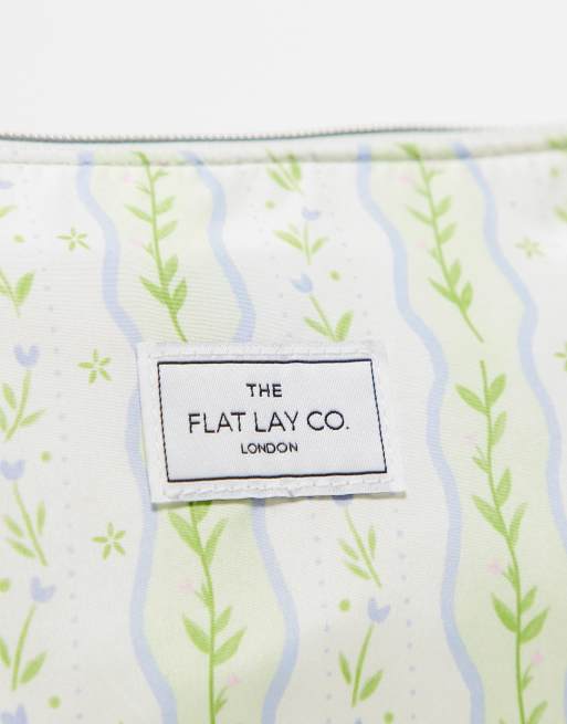 The Flat Lay Co. - Trousse a fiori - In esclusiva x ASOS , 2 di 3