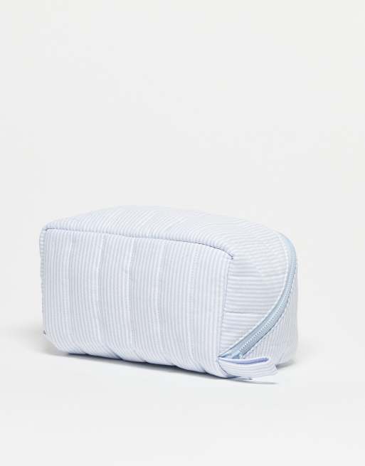 The Flat Lay Co. - Trousse ripiegabile trapuntata con coulisse - Blu cotone a righe morbido, 3 di 3