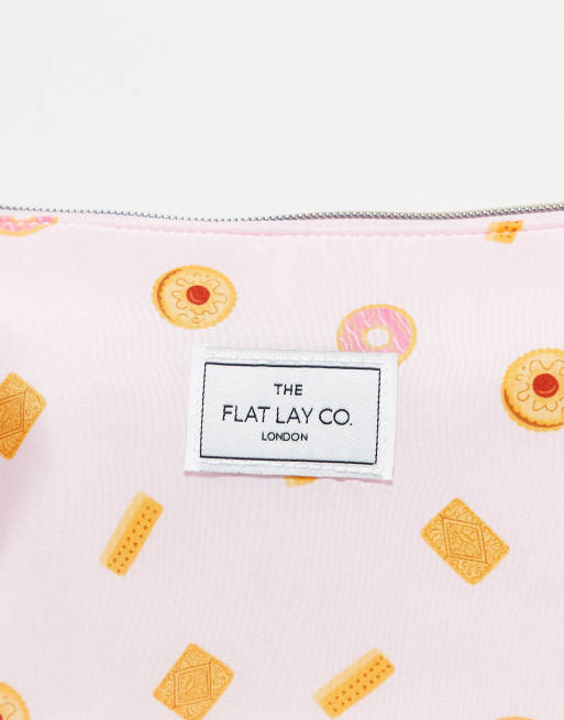 The Flat Lay Co. x ASOS – Exclusive – Basic-Kosmetiktasche mit Keksmuster , 2 von 3
