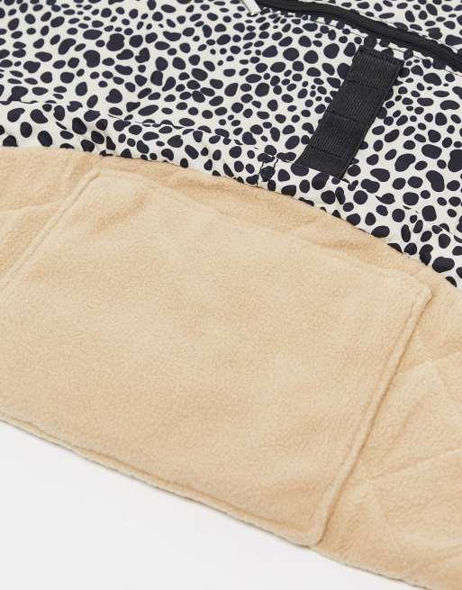 The Flat Lay Co. X ASOS EXCLUSIVE Drawstring Makeup Bag - Beige