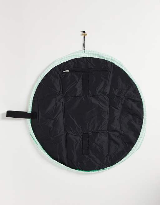 The Flat Lay Co. X ASOS Exclusive Drawstring Makeup Bag - Green Gingham, 2 of 4