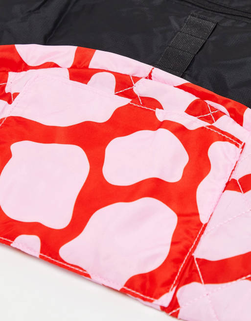 The Flat Lay Co. X ASOS EXCLUSIVE Drawstring Makeup Bag - Pink and Red  Giraffe