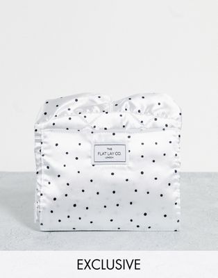 The Flat Lay Co. X ASOS Exclusive Drawstring Makeup Bag - Silky Dots