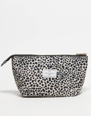 The Flat Lay Co. X ASOS Exclusive - Make-up-Tasche mit Cheetah-Punkten-Brown