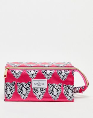 The Flat Lay Co. X ASOS EXCLUSIVE Open Flat Makeup Box Bag - Pink Satin Leopard