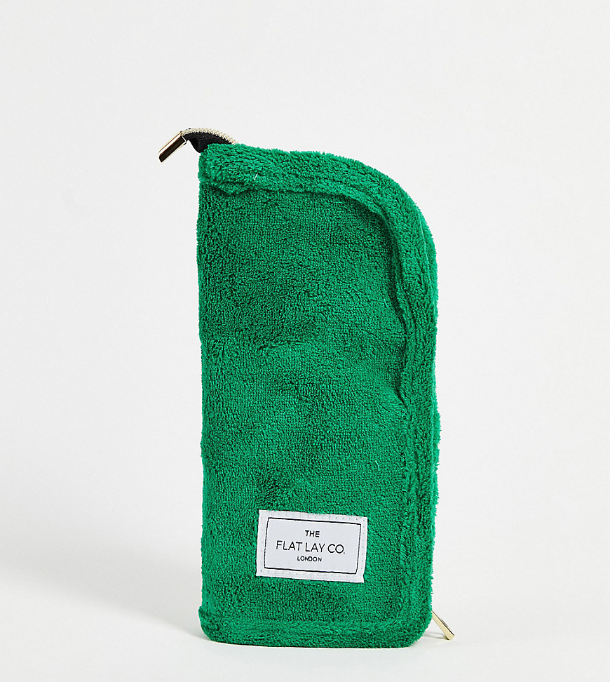 The Flat Lay Co. X ASOS Exclusive Standing Brush Case - Green Towel-Multi