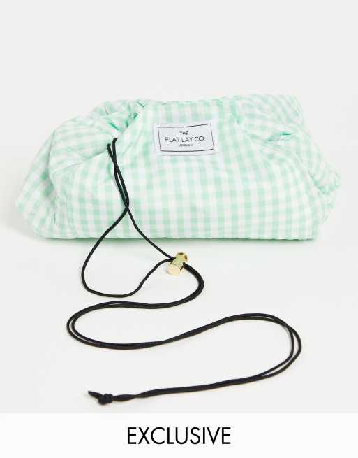 The Flat Lay Co. x ASOS Exclusive – Zielona kosmetyczka w kratkę vichy z troczkami