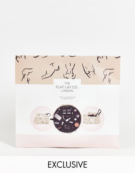 The Flat Lay Co. x ASOS - Exclusives - Make-up tas met trekkoord en vormenprint in ecru