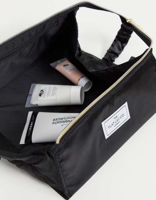 The Flat Lay Co. X ASOS - Exclusivité - Trousse de maquillage plate à fermeture éclair - Noir soyeux, 3 de 4
