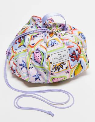 The Flat Lay Co. X ASOS Exklusiv - Kosmetiktasche mit Sommerfliesen-Muster und Tunnelzug-Bunt