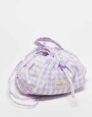 The Flat Lay Co. X Exclusivité ASOS - Trousse de maquillage à carreaux vichy avec cordon de serrage - Lilas-Violet