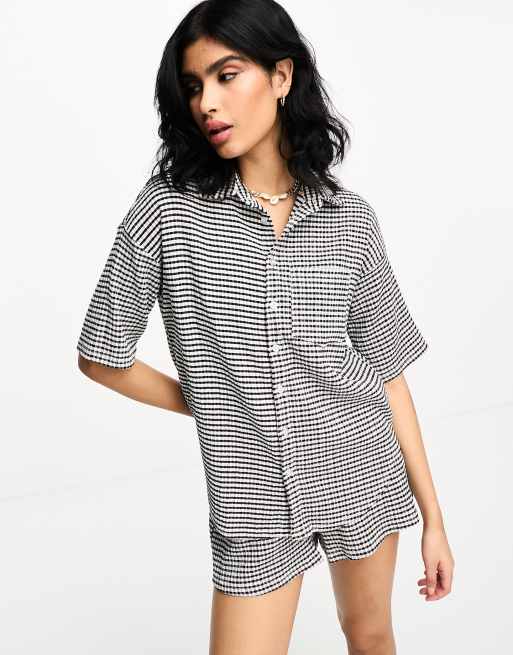 The Frolic - Bromine - Sort og hvid kortærmet strandskjorte i tekstureret stof med gingham-tern - Del af sæt - Kun hos ASOS   