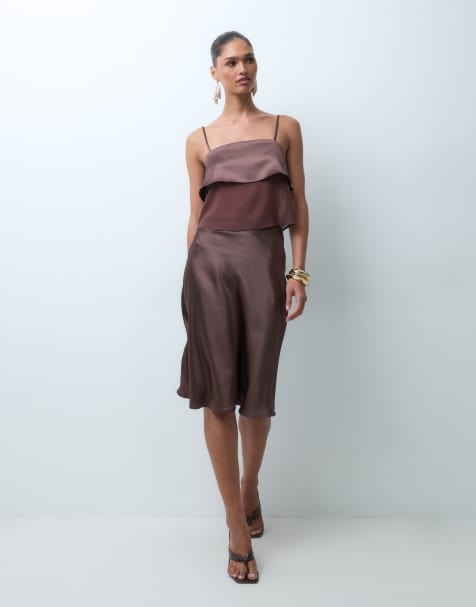 The Frolic conjunto exclusivo de falda midi satinada en chocolate - view 1