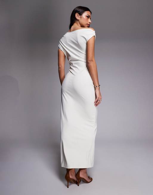 The Frolic - Cremehvid asymmetrisk offshoulder-maxikjole - Kun hos ASOS, 3 af 4