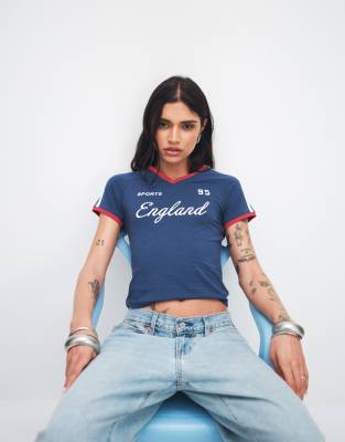 The Frolic Exclusive Cotton-rich England Script Soccer Baby Tee In Blue
