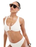 [The Frolic] The Frolic exclusive crinkle textured u-detail bikini top in cream (part of a set)-White 10 Cream