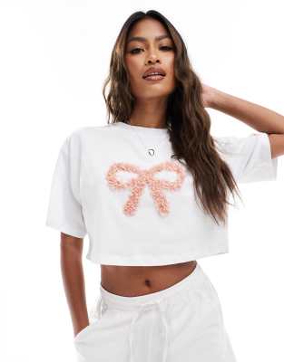 exclusive cropped boxy tulle bow t-shirt in white