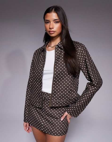 The Frolic – Exclusive – Cropped-Jacke aus Baumwoll-Denim in Schokobraun mit Polka-Dots und Kragen, Kombiteil - view 1