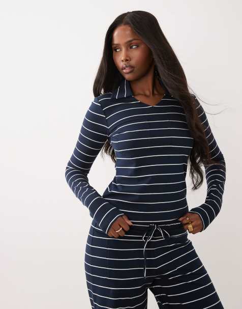 The Frolic - Exclusive - Gestreepte katoenrijke top met V-hals, zak aan de voorkant en lange mouwen in marineblauw, deel van co-ord set - view 1