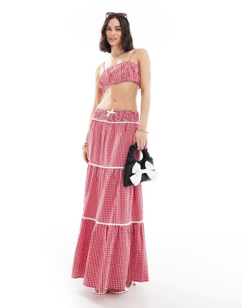 The Frolic - Exclusive - Maxi rok met gesmokte taille, kanten zoom en stroken in rode gingham ruit, deel van co-ord set - view 1