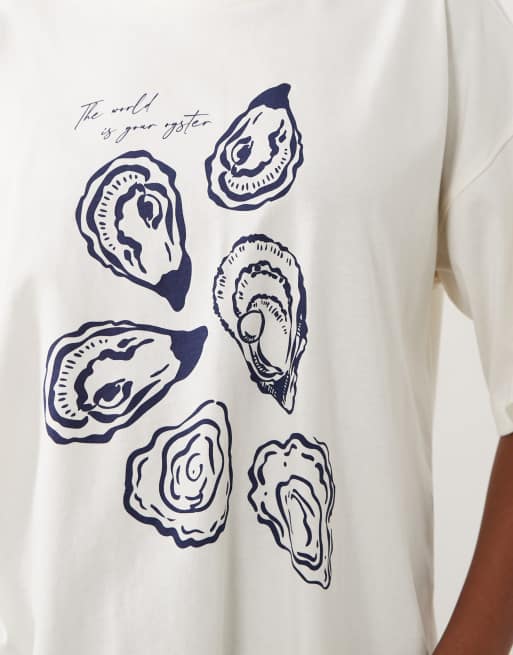The Frolic exclusive oyster graphic oversized t-shirt in white, 4 of 4