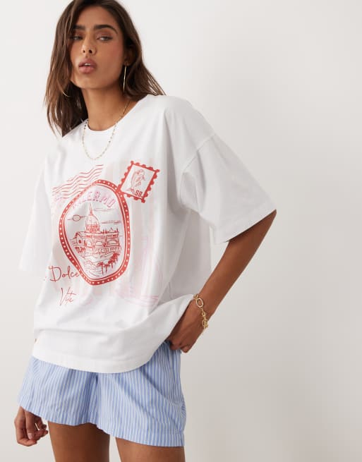 The Frolic exclusive 'Palermo' postcard graphic front oversized t-shirt in white, 4 of 4