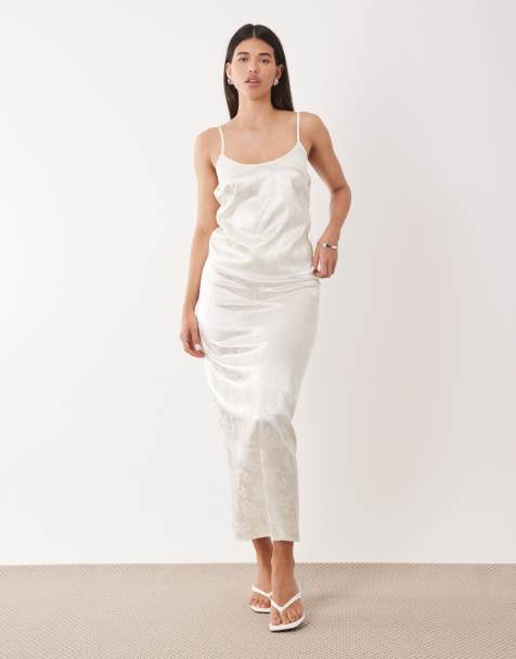 The Frolic - Exclusive - Satijnen jacquard co-ord set van cami top met lage ronde hals en maxi rok met bloemenmotief in crème - view 1