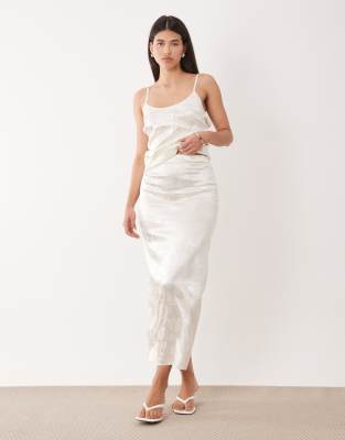 The Frolic Exclusive satin floral jacquard column maxi skirt in cream - part of a set cream 10790₽