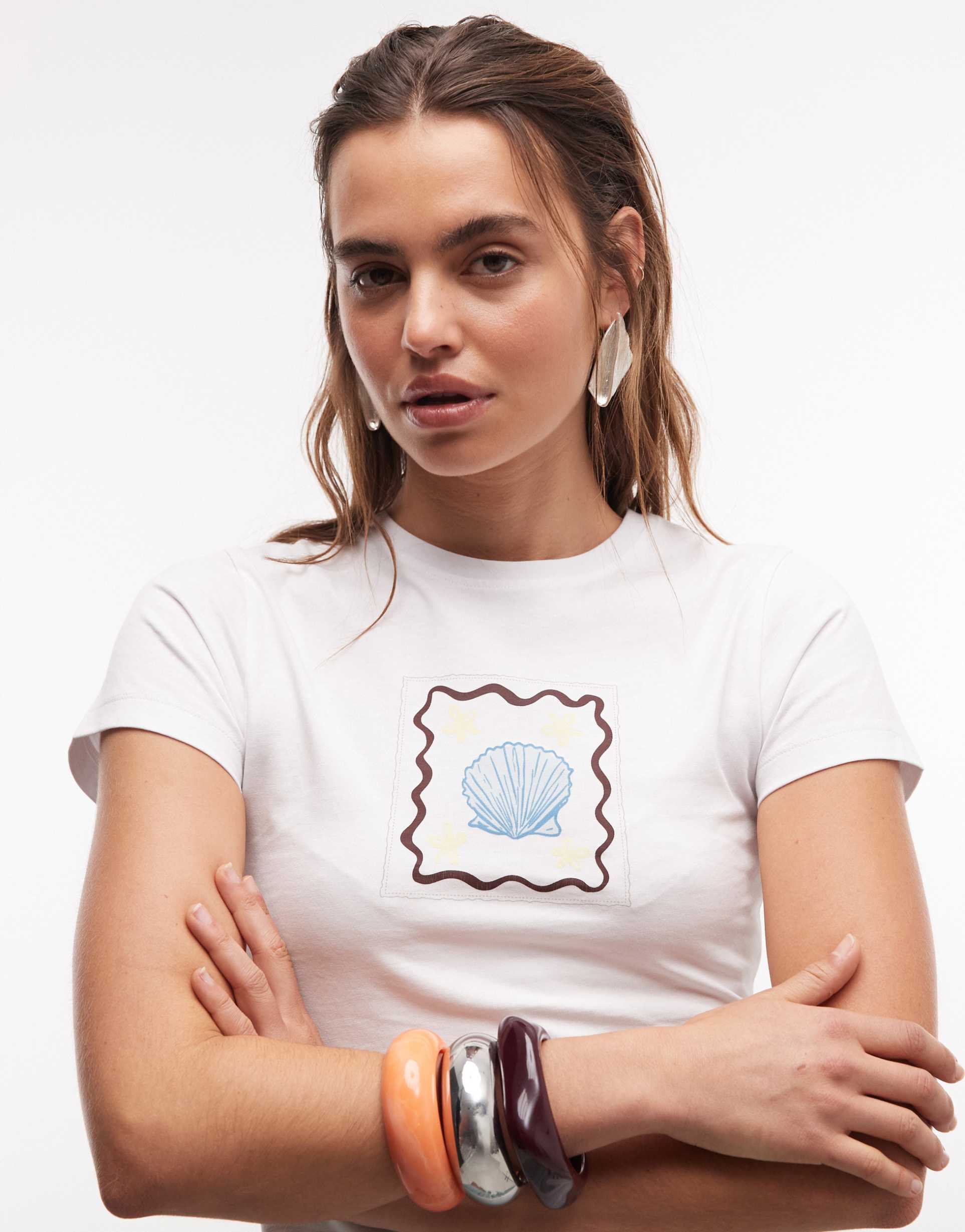 the frolic exclusive shell graphic front baby tee in white