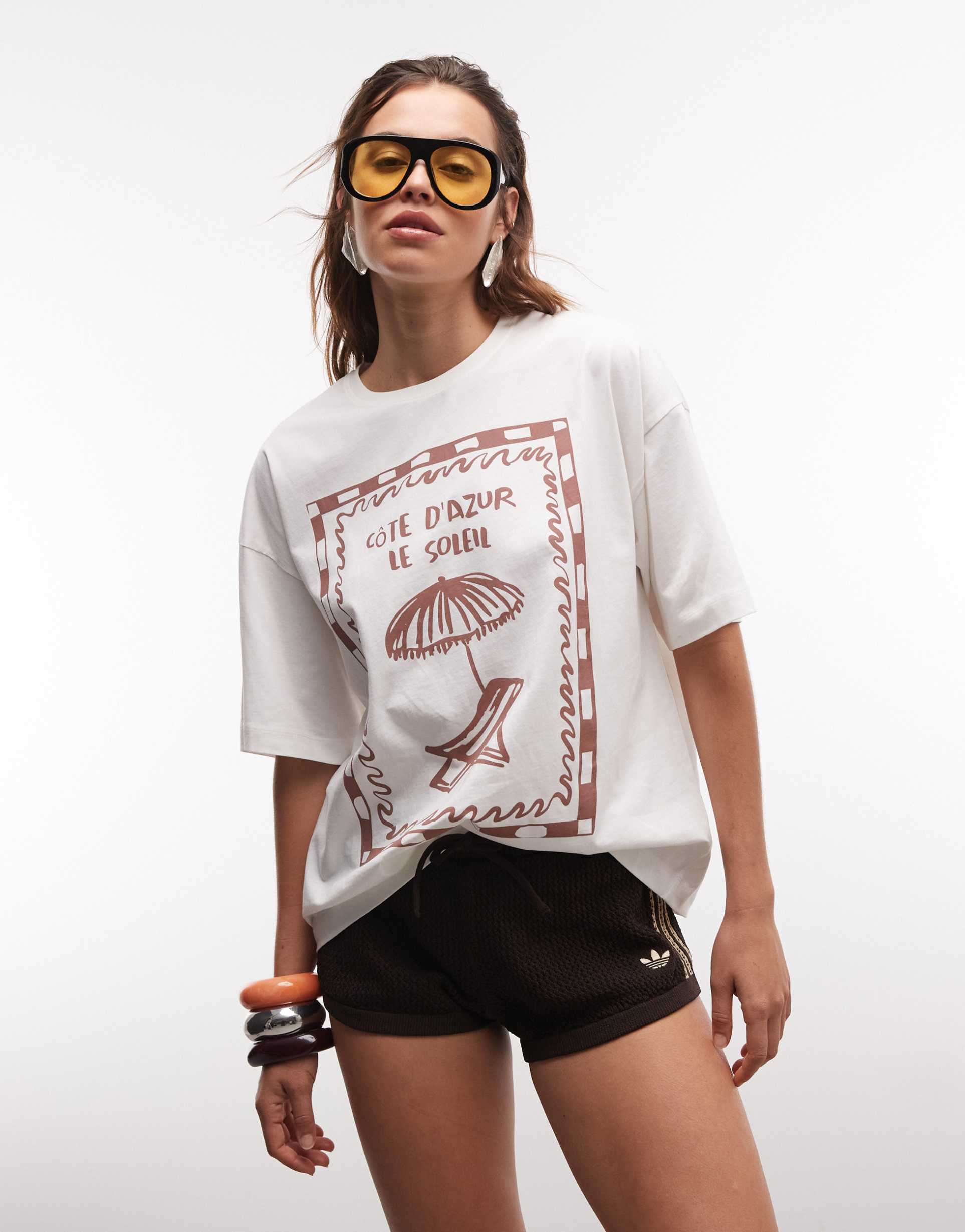 the frolic exclusive sun lounger graphic front oversized t-shirt in cream