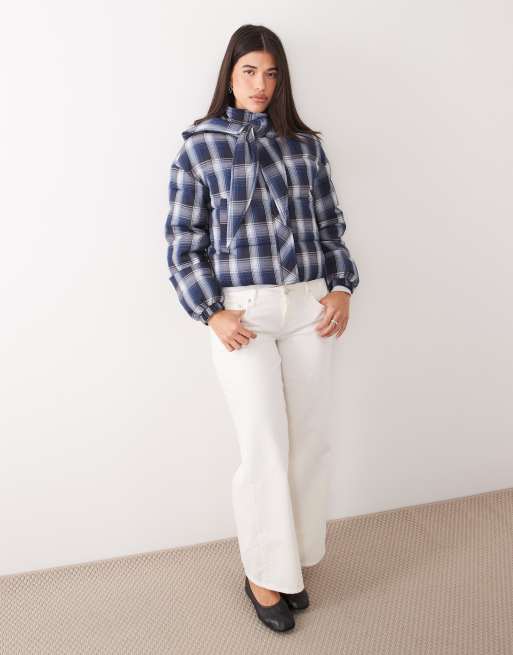 The Frolic exclusive tie front detail hooded puffer jacket in navy check, 3 of 4