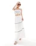 [The Frolic] The Frolic exclusive tiered contrast lace trim beach maxi skirt in mono (part of a set)-White 10 WHITE