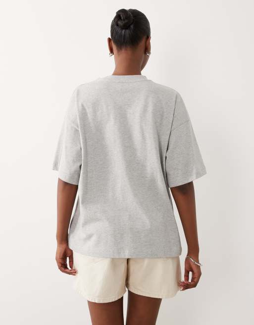 The Frolic exclusive 'track' front graphic oversized T-shirt in gray, 2 of 4