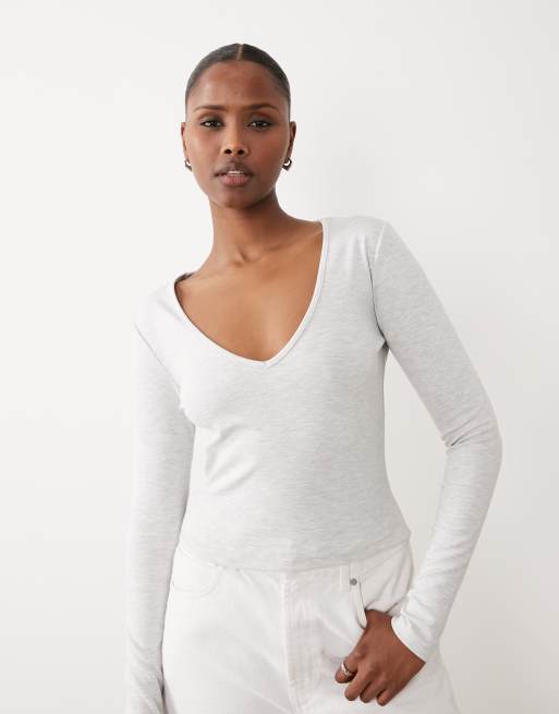 The Frolic exclusive v neck long sleeve top co-ord in light grey, 3 of 4