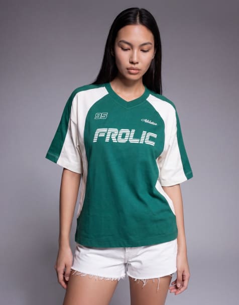 The Frolic Exclusive – Zielono-biały dżersejowy T-shirt piłkarski z dekoltem w szpic z bawełny z logo - view 1