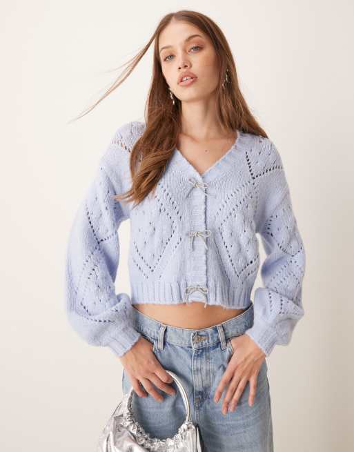 The Frolic - Exclusives - Ajourgebreid vest met ballonmouwen en strik met siersteentjes in blauw 