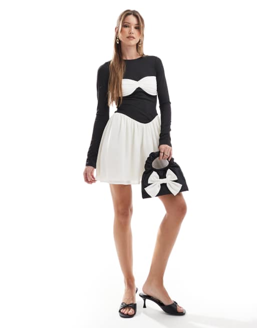 The Frolic - Exclusives - Mini skaterjurk met contrasterende buste in zwart en wit   