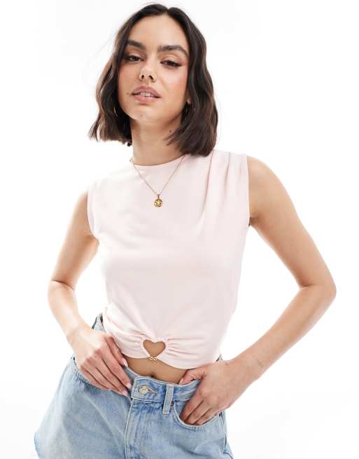 The Frolic - Exclusives - Mouwloze top met uitsnijding met hartvormige hardware in babyroze