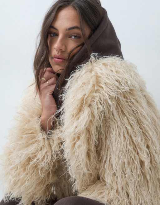The Frolic - Exclusives - Oversized maxi jas van Mongools imitatiebont met kraag in crème, 3 van 5