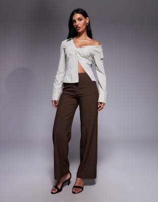 The Frolic - Exklusive, elegante Hose in Schokobraun mit mittelhohem Bund, geradem Schnitt, Tasche vorne und Nahtdetail-...