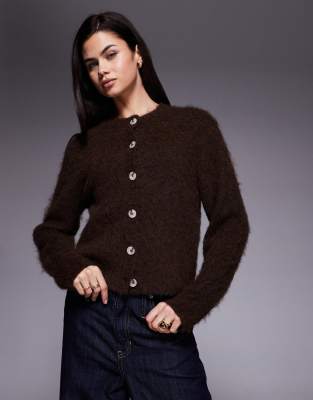 The Frolic - Exklusive, flauschige Strickjacke in Schokobraun mit Knopfleiste-Brown