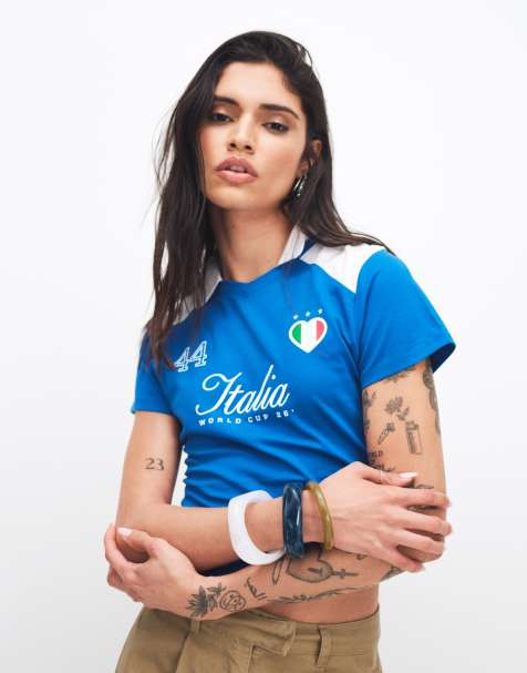 The Frolic – Exklusives, knapp geschnittenes Fußball-T-Shirt in Kobaltblau aus Baumwolle mit „Italia“-Schriftzug - view 1