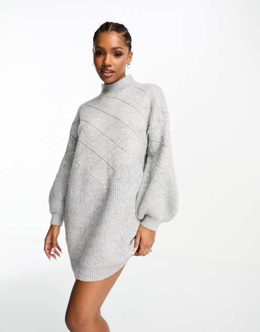 The Frolic – Exklusives Pulloverkleid in zartem Grau mit Pointelle-Strickmuster und Ballonärmeln   