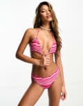 [The Frolic] The Frolic Malia scallop triangle bikini top in pink 6 Pink