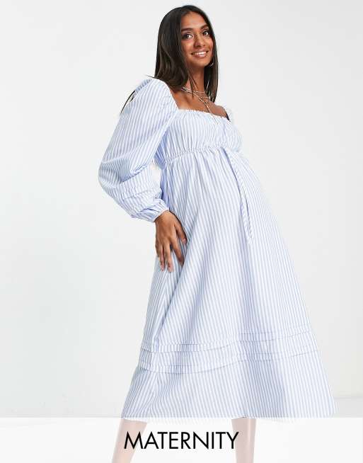 The Frolic Maternity – Plażowa letnia sukienka maxi w niebieskie paski z wiązaniem 