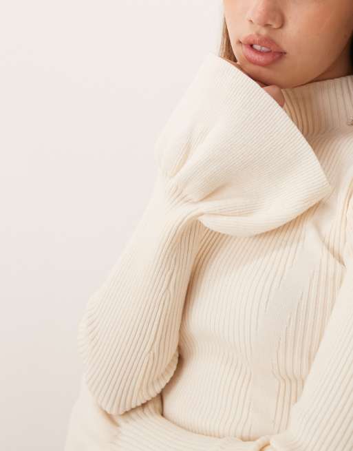 Pull avec des perles sale