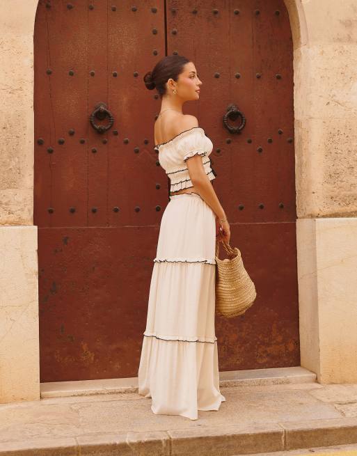 The Frolic x Lydia Kara - Exclusive - Maxi rok met stroken en contrasterende golvende rand in crème, deel van co-ord set, 3 van 4