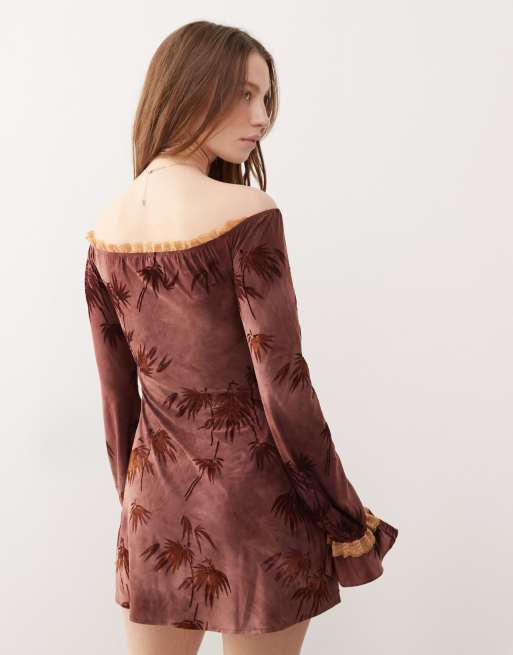The Kript boho off the shoulder mini dress with lace detailing in burgundy print, 4 of 4